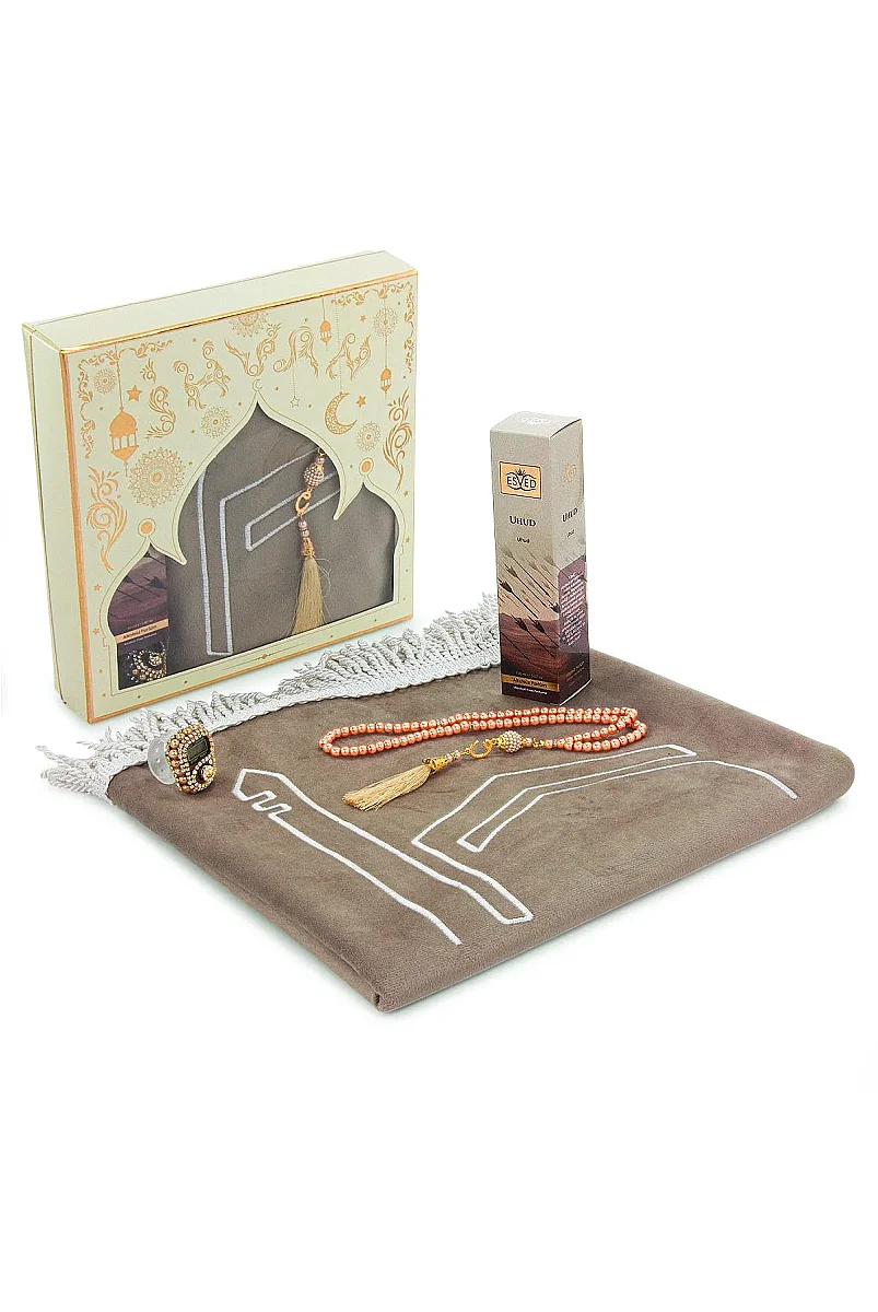 Kabe İşlemeli Lüks Kadife Seccade,Zikirmatik,İnci Tesbih,Uhud Parfüm 150 ml - Kutulu Hediye Seti - Krem - 2