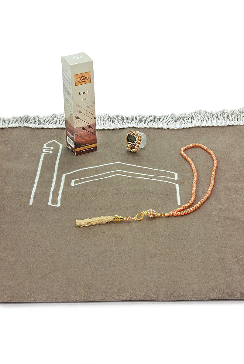 Kabe İşlemeli Lüks Kadife Seccade,Zikirmatik,İnci Tesbih,Uhud Parfüm 150 ml - Kutulu Hediye Seti - Krem - 6