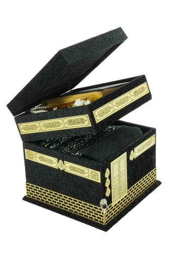 Kabe Maketli Medine Hatlı Kuranı Kerim, Tesbih, Şal ve Seccade Hediyelik Set - Siyah - 5