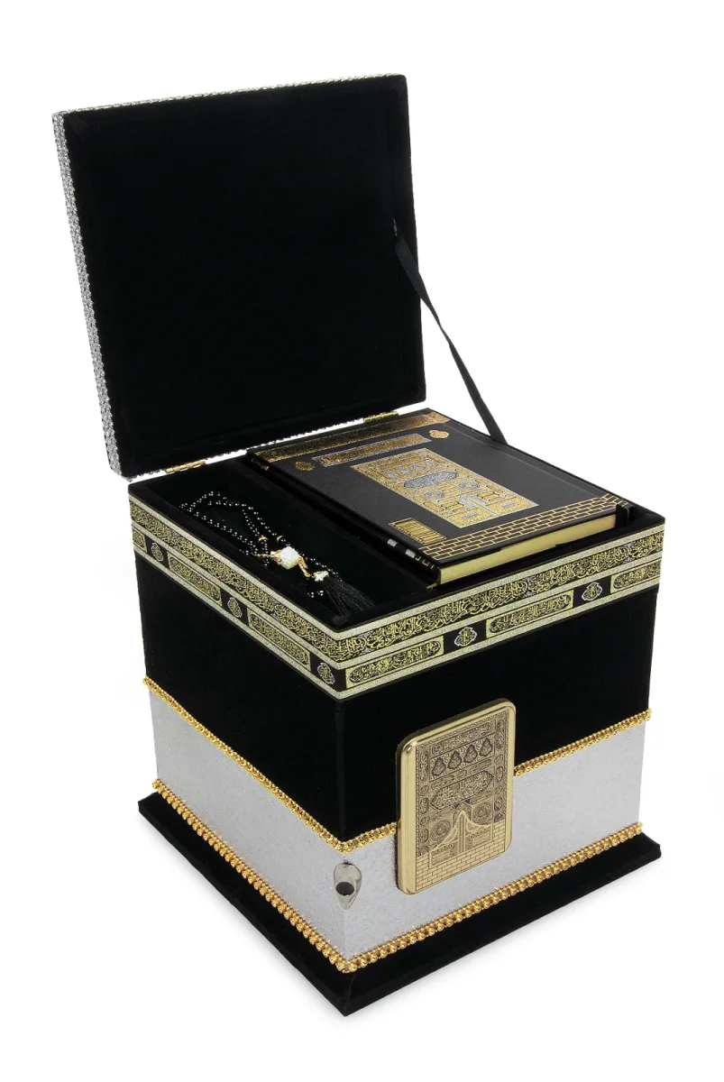 Kadife Kaplı Taş Detaylı Kabe Konseptli Maket, Hafız Boy Kuranı Kerim, Tespih ve Seccade Hediyelik Set - 7