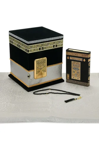 Kadife Kaplı Taş Detaylı Kabe Konseptli Maket, Hafız Boy Kuranı Kerim, Tespih ve Seccade Hediyelik Set - 8