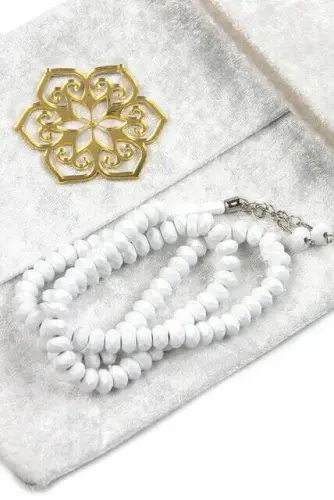 Kadife Kaplı Yasin Kitabı - Çanta Boy - İsme Özel Plakalı - Tesbihli - Keseli - Kutulu - Beyaz Renk - Mevlit Hediyeliği - İhvan (1)