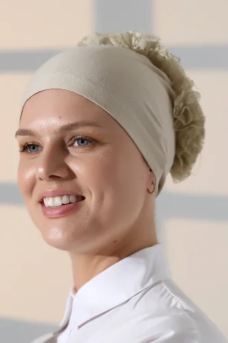 Kadın Fırfırlı Güpürlü Tesettür Topuz Bone - Krem - 3