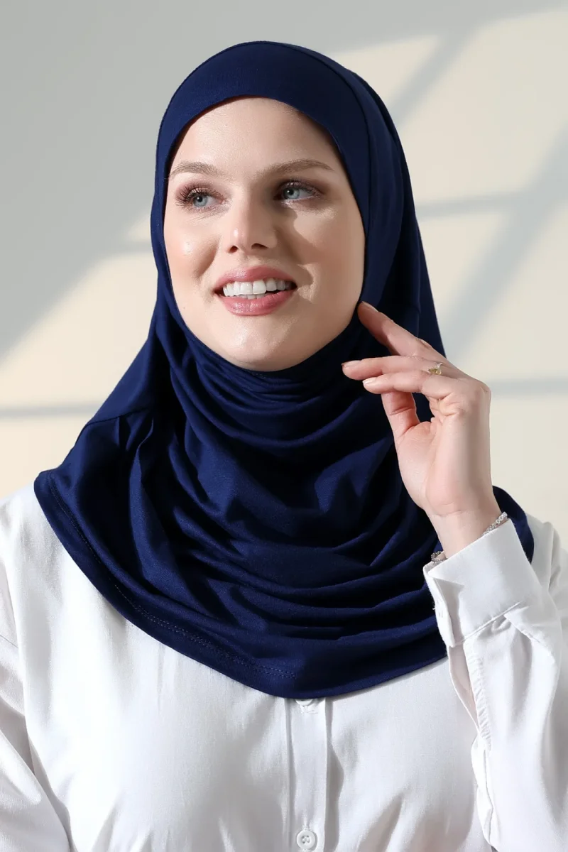 Tek Parça Pratik Namaz Başörtüsü, Hazır Geçmeli Tesettür Şal - Lacivert - 1