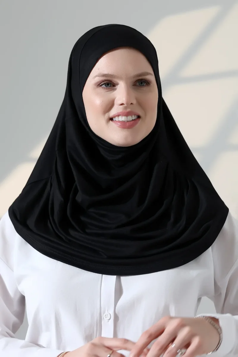Tek Parça Pratik Namaz Başörtüsü, Hazır Geçmeli Tesettür Şal - Siyah - 1