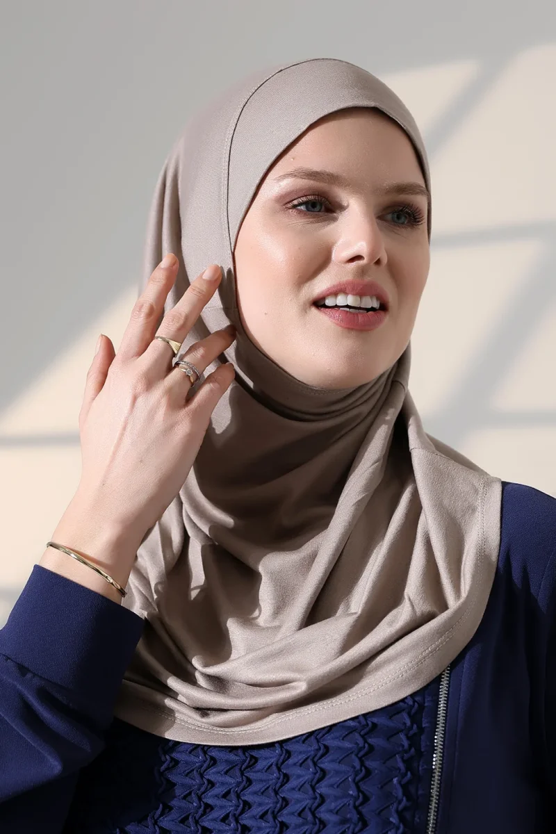 Tek Parça Pratik Namaz Başörtüsü, Hazır Geçmeli Tesettür Şal - Vizon - 3