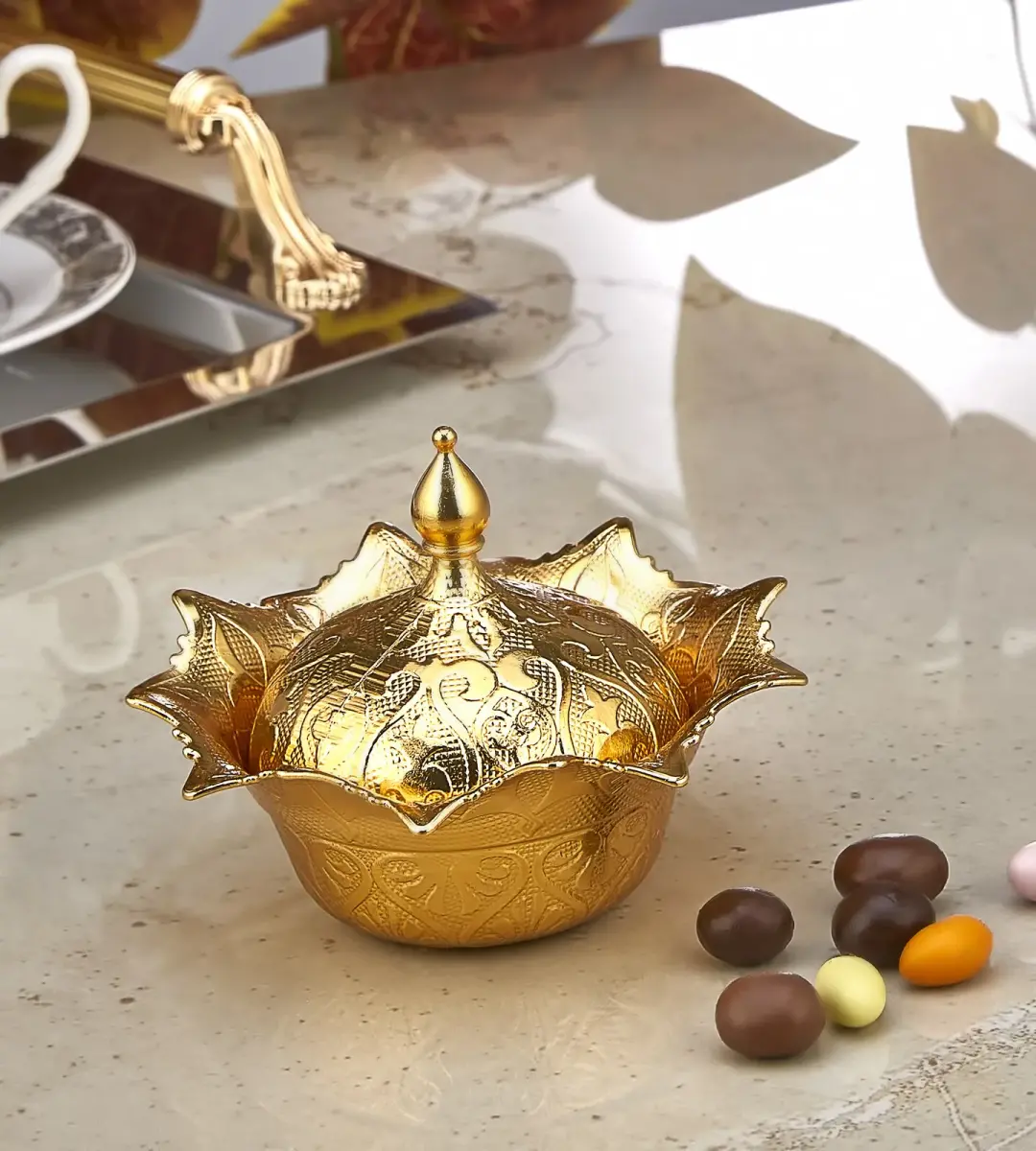 Kapaklı Gül Desenli Hediyelik Tas - Altın Renk - 1