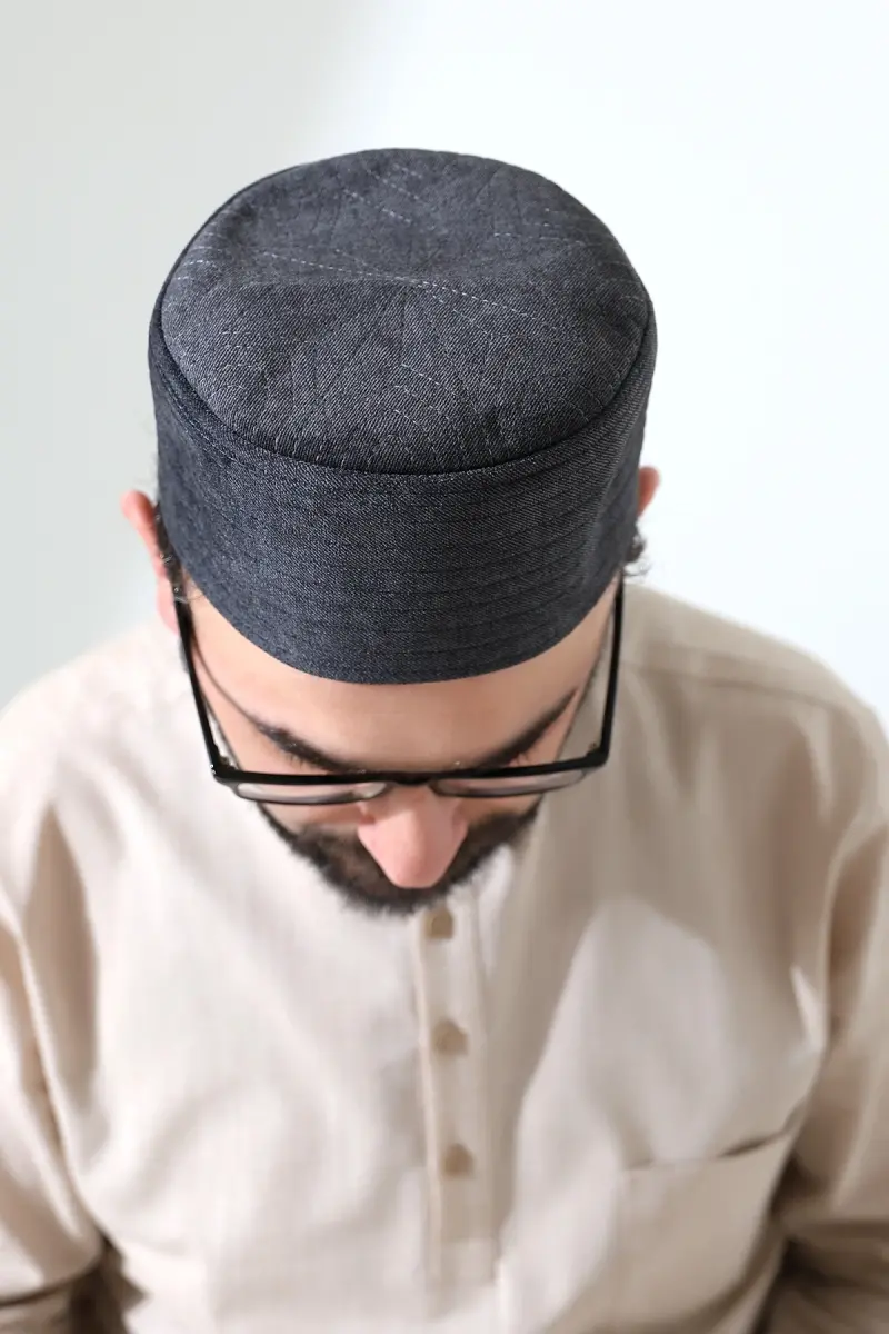 Kapitone Desenli Kadife Kalıp Namaz Takkesi Koyu Gri - 6