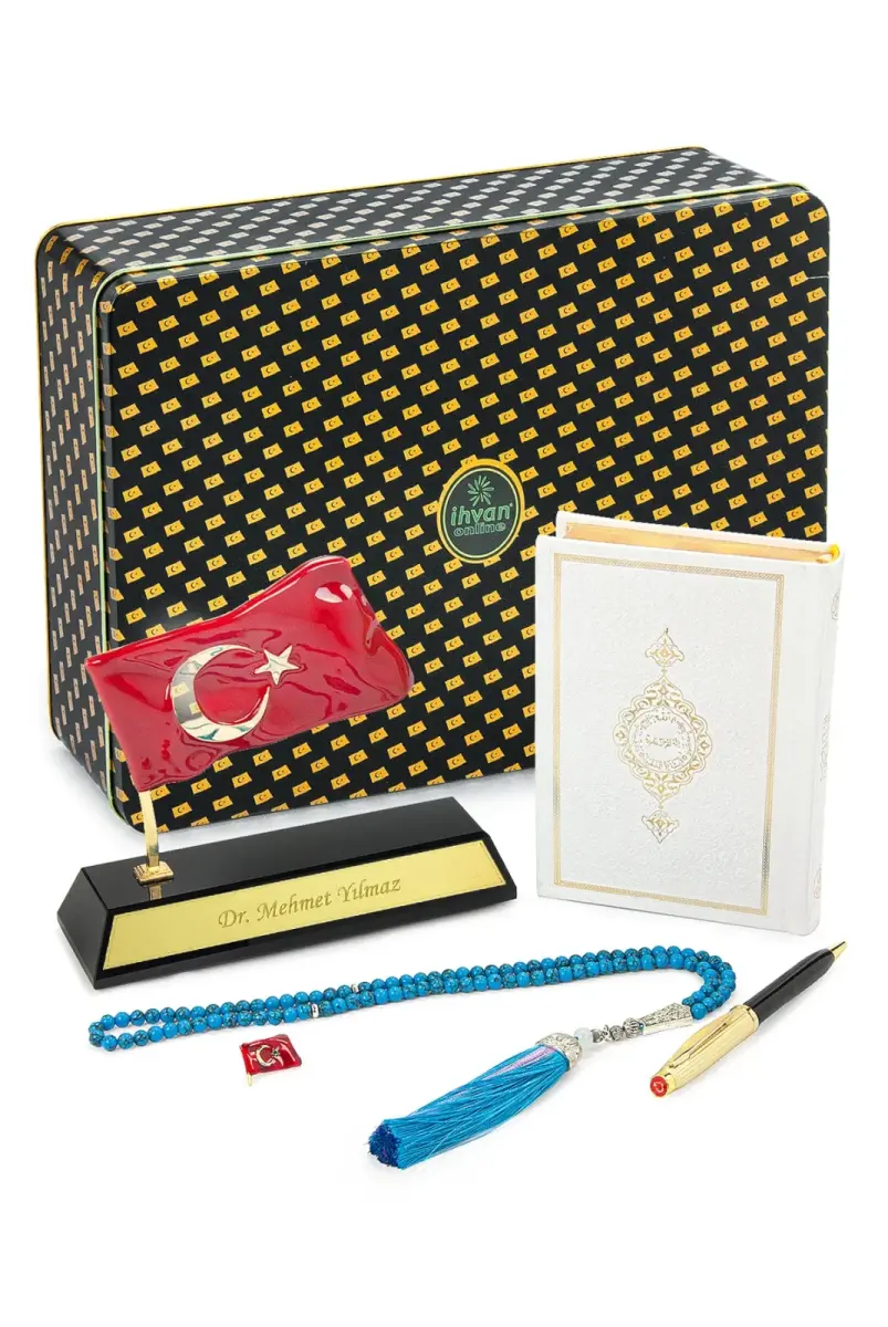  Kişiye Özel Ofis Masaüstü Türk Bayraklı İsimlik, Kuranı Kerim, Kalem, Rozet ve Tesbih Kurumsal Hediyelik Set - 3