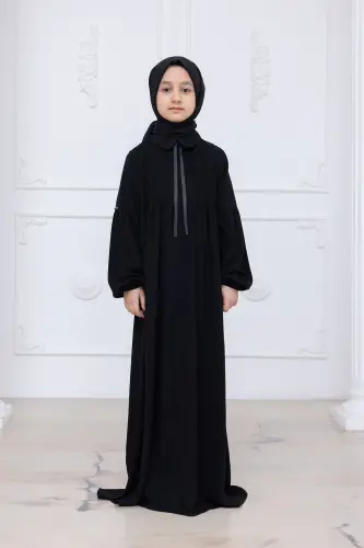 Kız Çocuk Pamuklu Tam Boy Tesettür Elbise Bebe Yaka Bağcıklı Kolu Lastikli - Siyah 