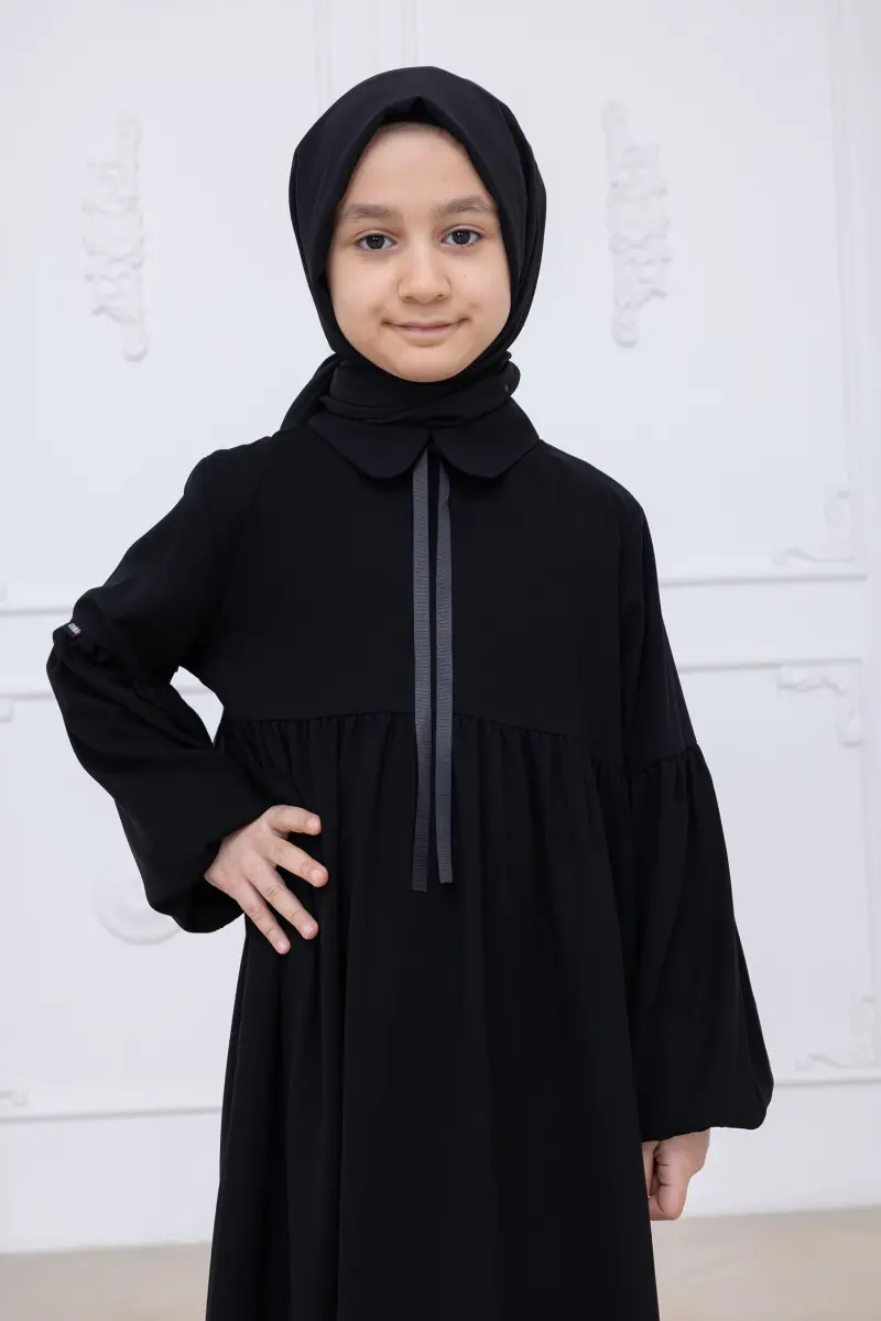 Kız Çocuk Pamuklu Tam Boy Tesettür Elbise Bebe Yaka Bağcıklı Kolu Lastikli - Siyah - 6