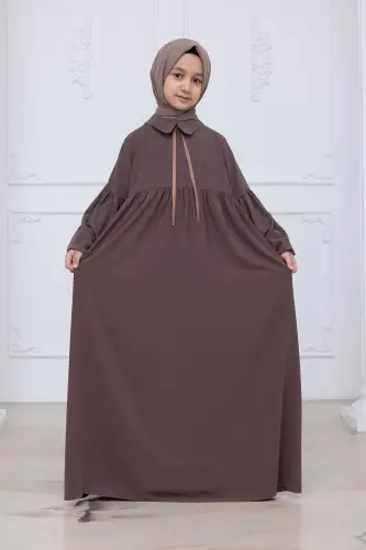Kız Çocuk Pamuklu Tam Boy Tesettür Elbise Bebe Yaka Bağcıklı Kolu Lastikli - Vizon - 5