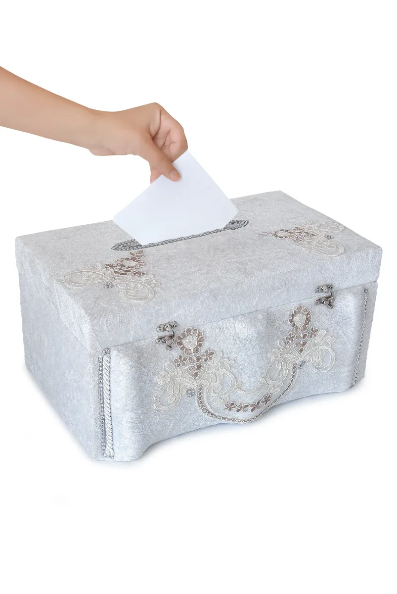 Krem Çiçek Detaylı Kadife Takı Sandığı - 2
