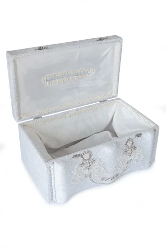 Krem Çiçek Detaylı Kadife Takı Sandığı - 4