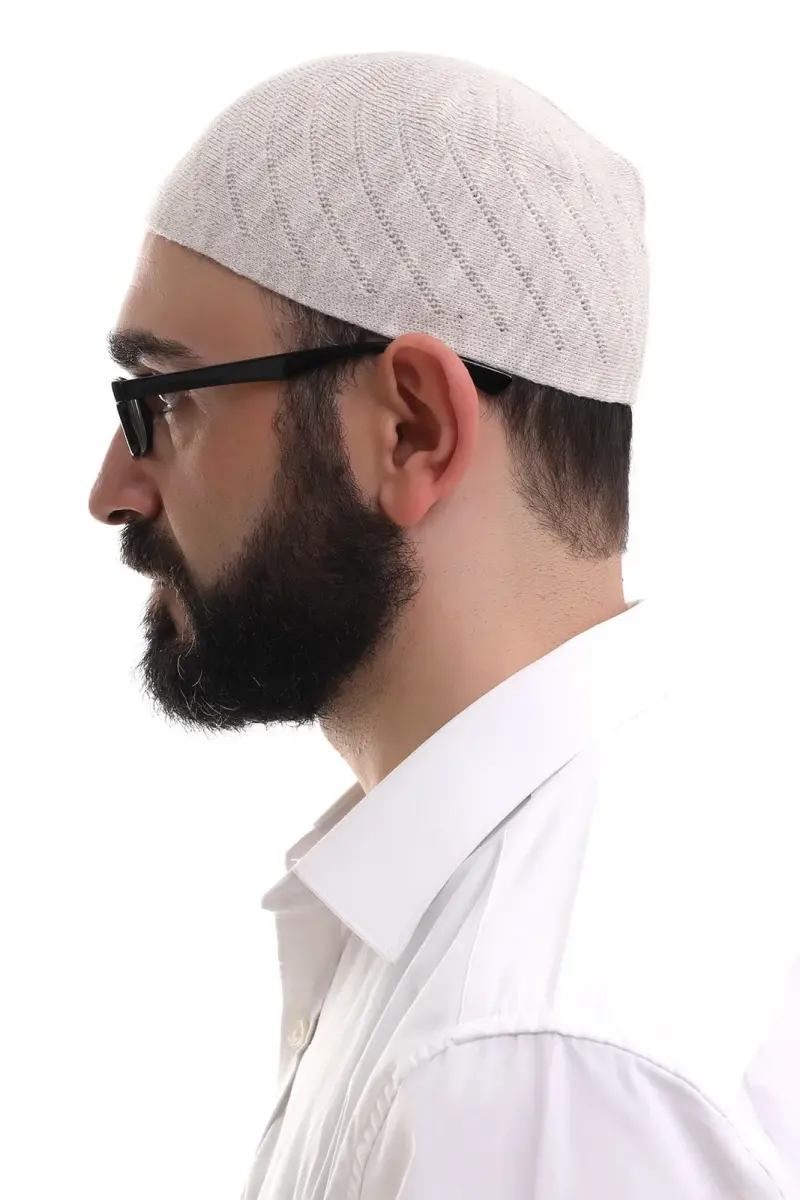 Krem Kışlık Çapraz Desenli Dokuma Takke - 3