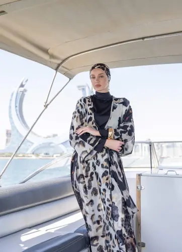 Leopar Desenli Kemerli Uzun Plaj Pareosu 7143-26 Siyah - 5