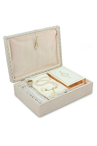 Lüks Sandıklı - Gelin Bohçasına Uygun - Seccade Kuranı Kerim Güllü İnci Tesbih Zikirmatik Şal - Hediyelik Set - Krem - 4