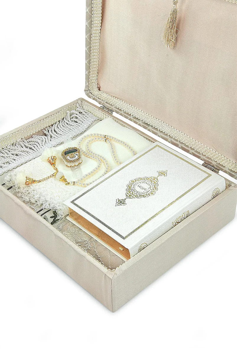 Lüks Sandıklı - Gelin Bohçasına Uygun - Seccade Kuranı Kerim Güllü İnci Tesbih Zikirmatik Şal - Hediyelik Set - Krem - 3