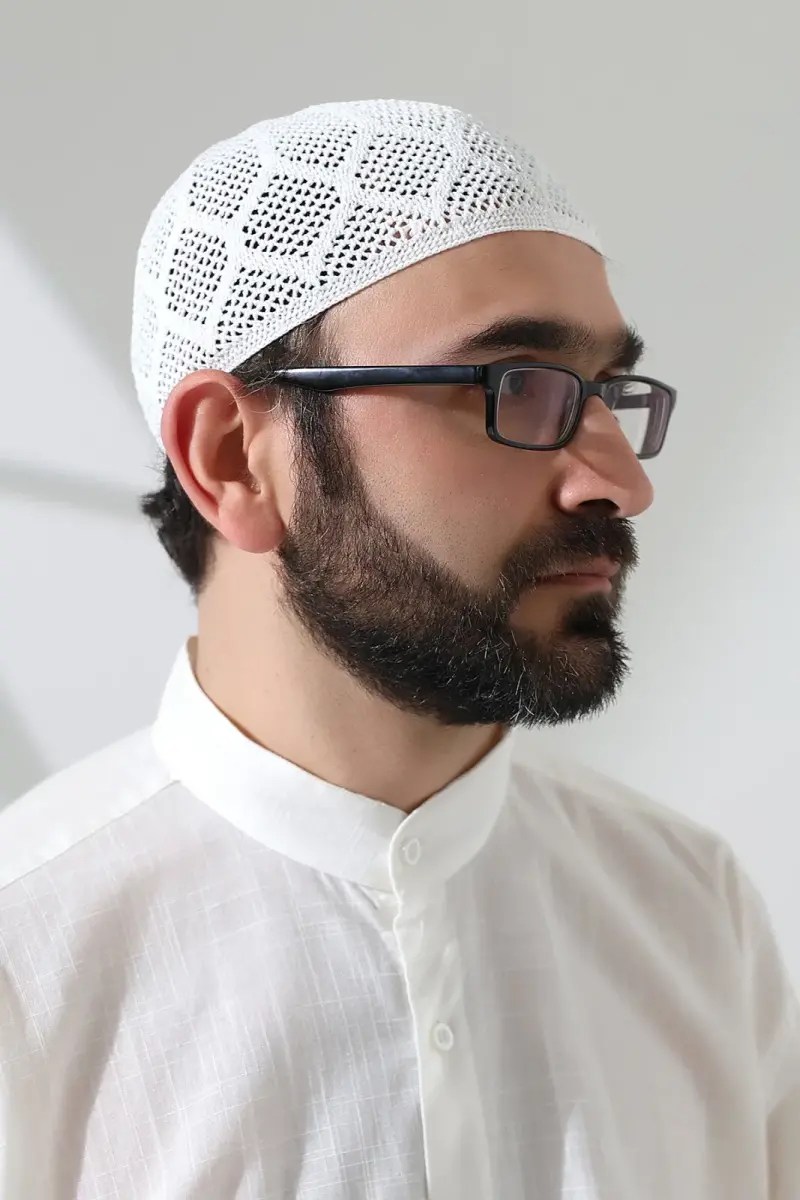 Makine Örgüsü Dantel Detaylı Namaz Takkesi Beyaz - 1