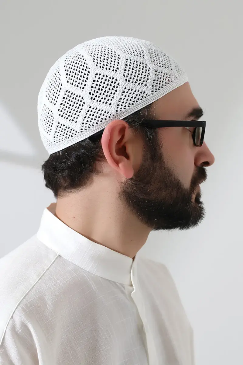 Makine Örgüsü Dantel Detaylı Namaz Takkesi Beyaz - 3