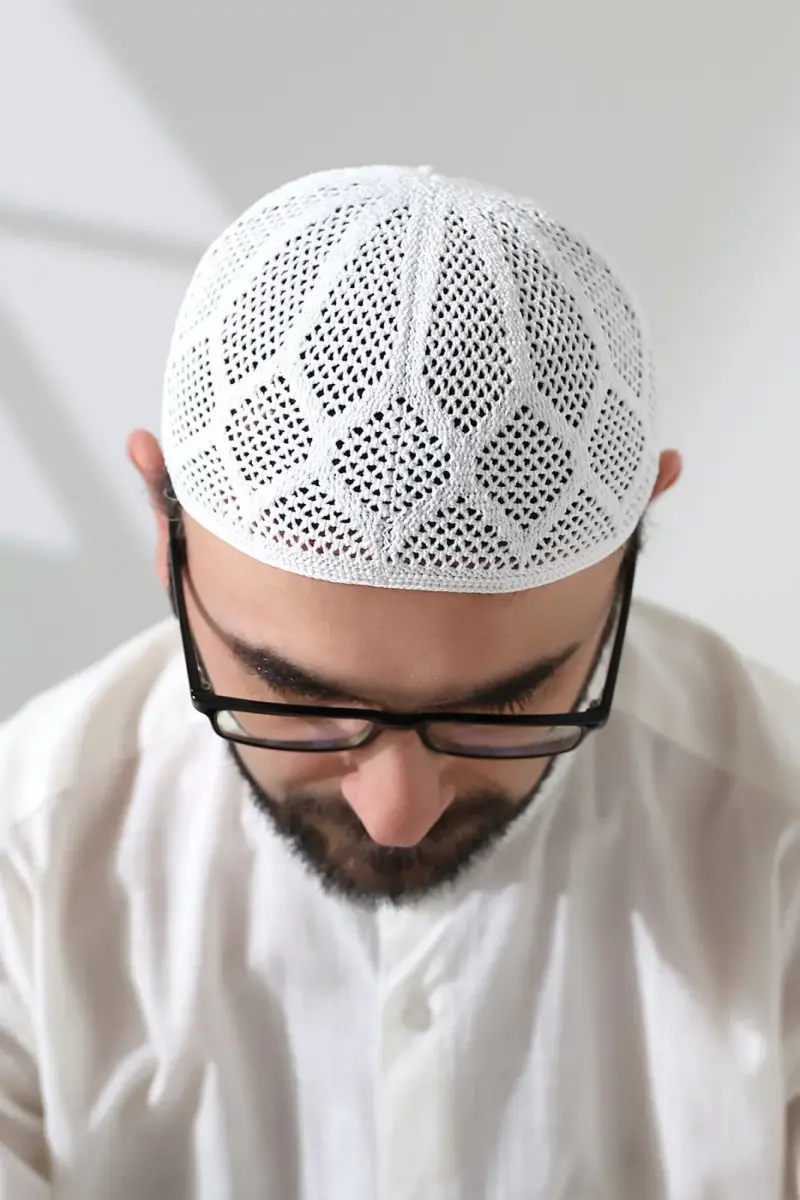 Makine Örgüsü Dantel Detaylı Namaz Takkesi Beyaz - 5