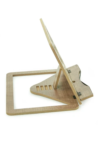 Masaüstü Ahşap Kuran Rahlesi – Selçuklu Desenli, Sayfa ve Kitap Tutuculu, Katlanabilir Tablet Standı - 3