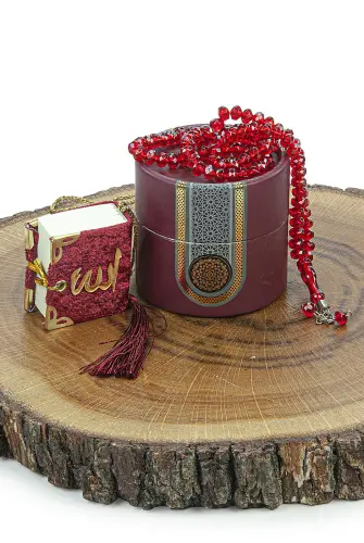 Mevlüt İçin Mini Silindir Kutulu Tesbihli Hediyelik Kuranı Kerim Seti Bordo 