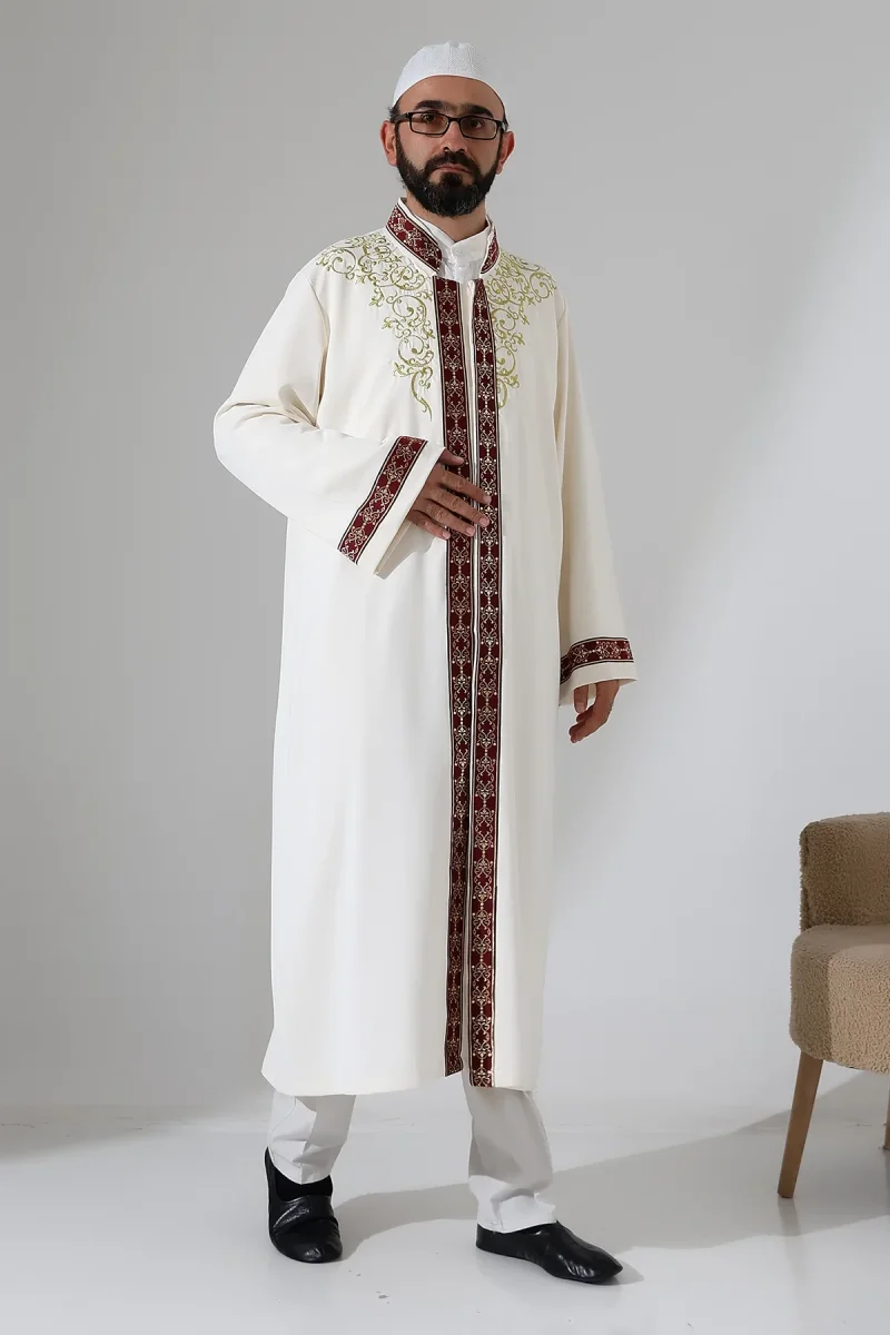 Nakış İşlemeli Hakim Yaka İmam Cübbesi, Çıt Çıtlı Cepli Namaz Cübbesi Bordo Bordürlü - Krem - 1
