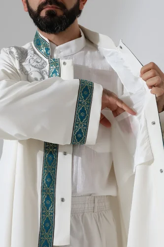 Nakış İşlemeli Hakim Yaka İmam Cübbesi, Çıt Çıtlı Cepli Namaz Cübbesi Yeşil Bordürlü - Krem - 4