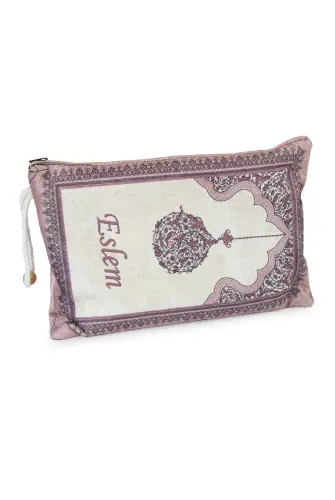 Nakış İşlemeli İsimli Kadife İpek Dokulu Mihrap Desenli Keseli İnci Tesbihli Seccade Fuşya - 6