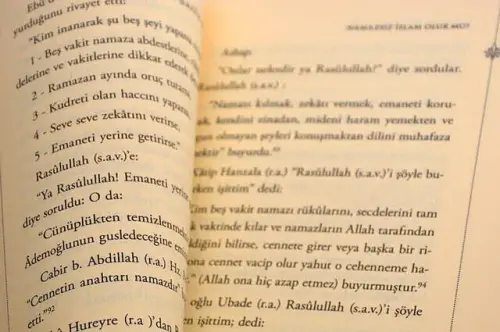 Namaza Başlatan Kitap (Mercan Kitap)-1816 - 2