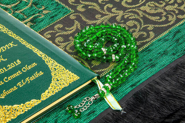Name Printed Hardli Yasin Book - Seccadeli - Rosary - Boxed - Green - Mevlit Gift Set