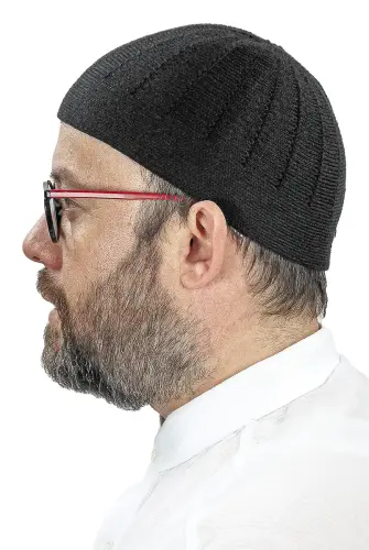 Orlon Knitted Winter Wool Beanie Skullcap Plain Black - ihvanonline (1)