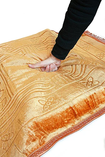 Ortopedik Minderli Seccade Kaymaz Tabanlı Yumuşak Dokulu Rahat Secde Seccadesi - Gold - 11