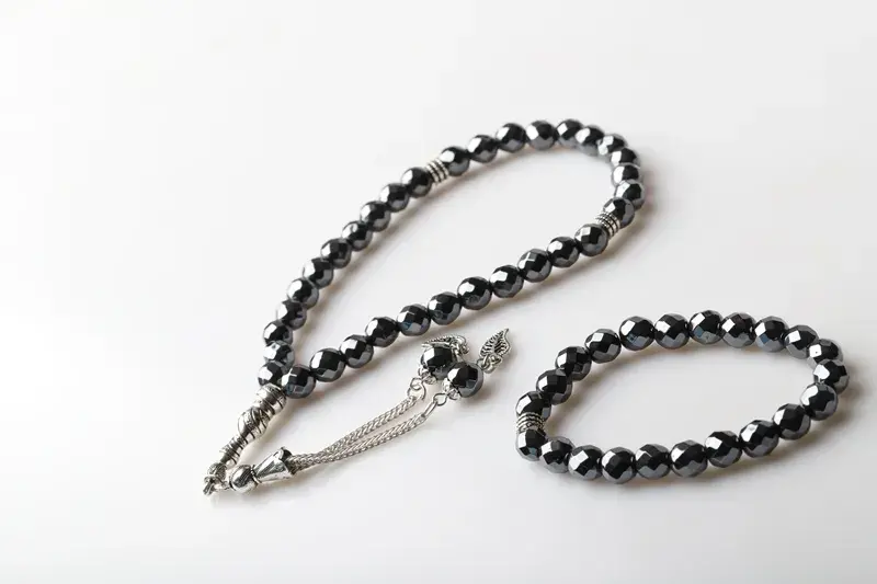 Özel Kutulu Doğal Hematit Taşı Tesbih ve Bileklik Seti - 2