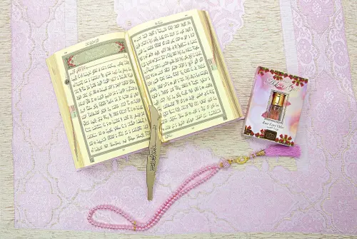 Özel Kutulu Gelin Bohçasına Uygun Hediyelik Çeyizlik Seccade Seti Pembe - 4