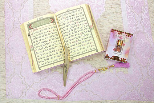 Özel Kutulu Gelin Bohçasına Uygun Hediyelik Çeyizlik Seccade Seti Pembe - 4