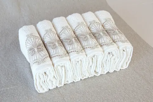 %100 Pamuklu, Hediyelik, Mevlüt ve Çeyizlik Lüks Kutulu Güpürlü 6'lı Havlu Seti - 6