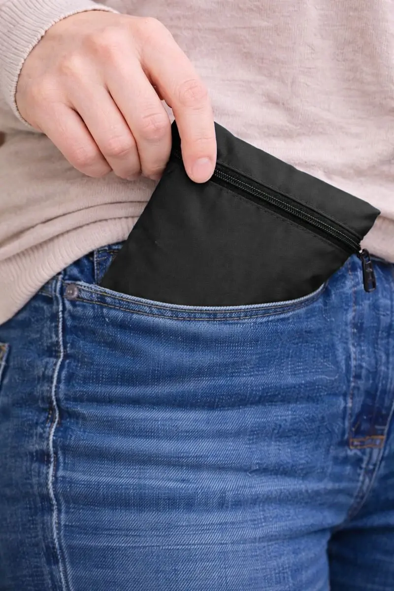 Pocket Prayer Rug with Compass - Black Color - 2