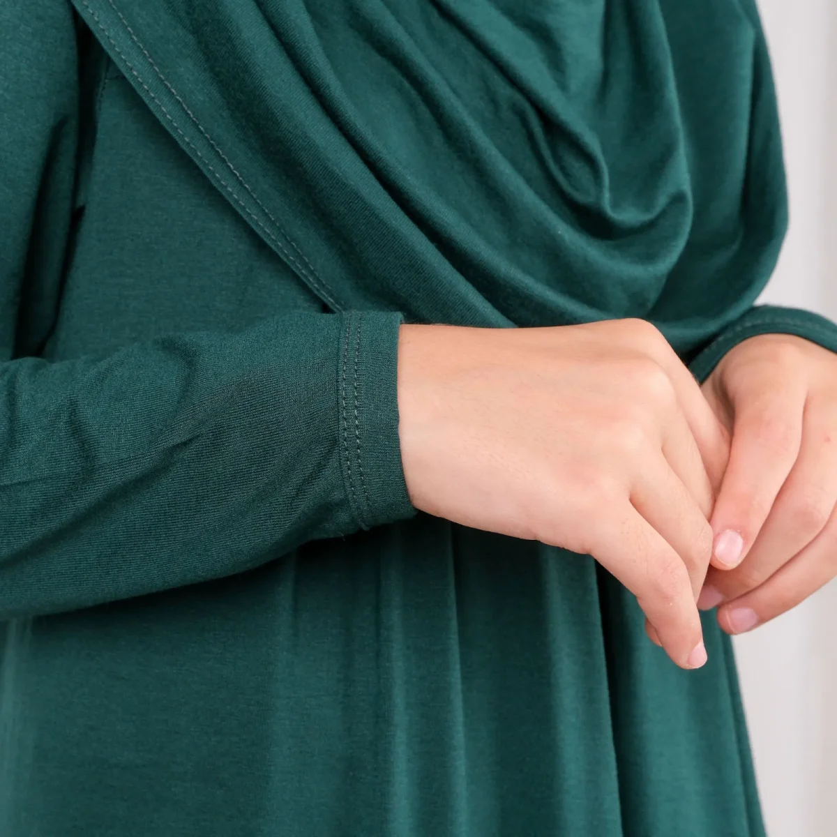 Pratik Başörtülü Tek Parça Çocuk Namaz Elbisesi 8-12 Yaş - Zümrüt Yeşili - 7