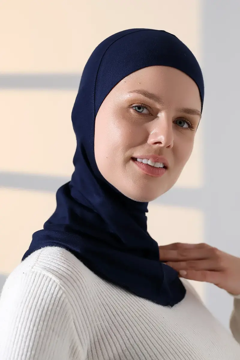 Pratik Boyunluklu Geçmeli Büyük Tesettür Bone - Lacivert - 4