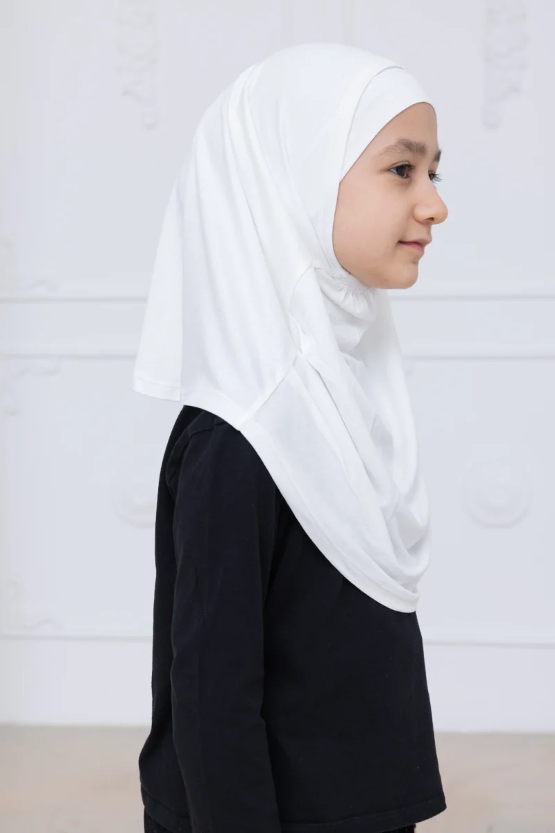 Pratik Hazır Geçmeli Çocuk Şal, Kendinden Boneli Lastikli Hijab Başörtü Beyaz - 4
