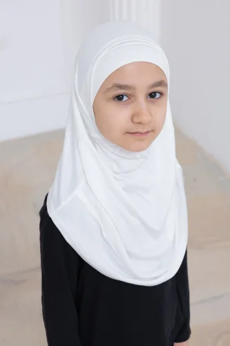 Pratik Hazır Geçmeli Çocuk Şal, Kendinden Boneli Lastikli Hijab Başörtü Beyaz - 5