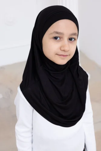 Pratik Hazır Geçmeli Çocuk Şal, Kendinden Boneli Lastikli Hijab Başörtü Siyah - 4