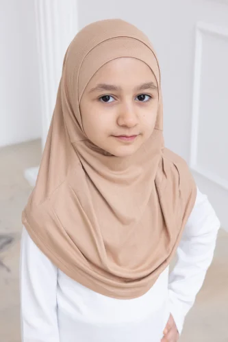 Pratik Hazır Geçmeli Çocuk Şal, Kendinden Boneli Lastikli Hijab Başörtü Vizon 