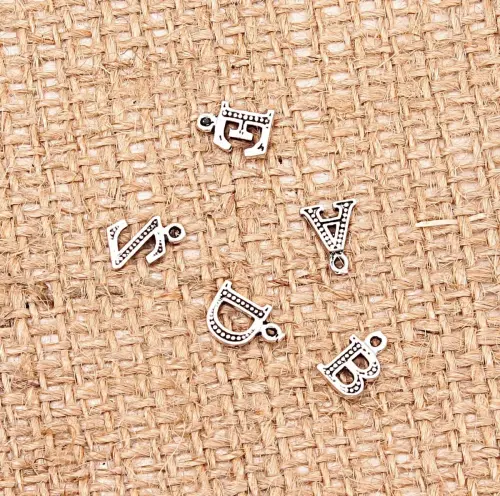 Püskül Ucu Gümüş Harf 