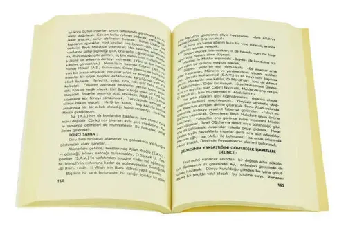 Signs of Doomsday Pamuk Yayıncılık - Pamuk Yayınevi (1)