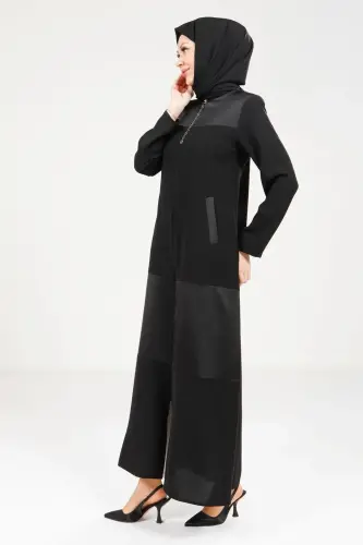 Siyah Fermuarlı Önden Cepli Garnili Kumaş Detaylı Tesettür Ferace 9208-25 - Beyza (1)