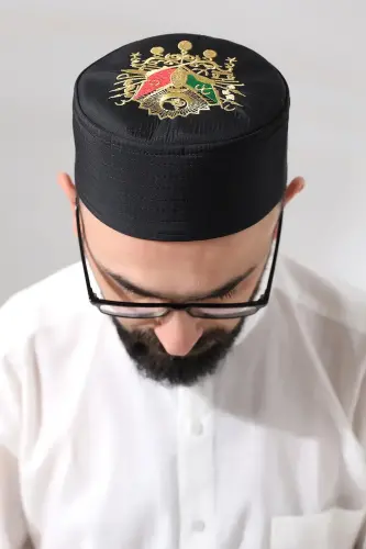 Siyah Kapitone Osmanlı Arma Nakışlı Kalıp Namaz Takkesi 
