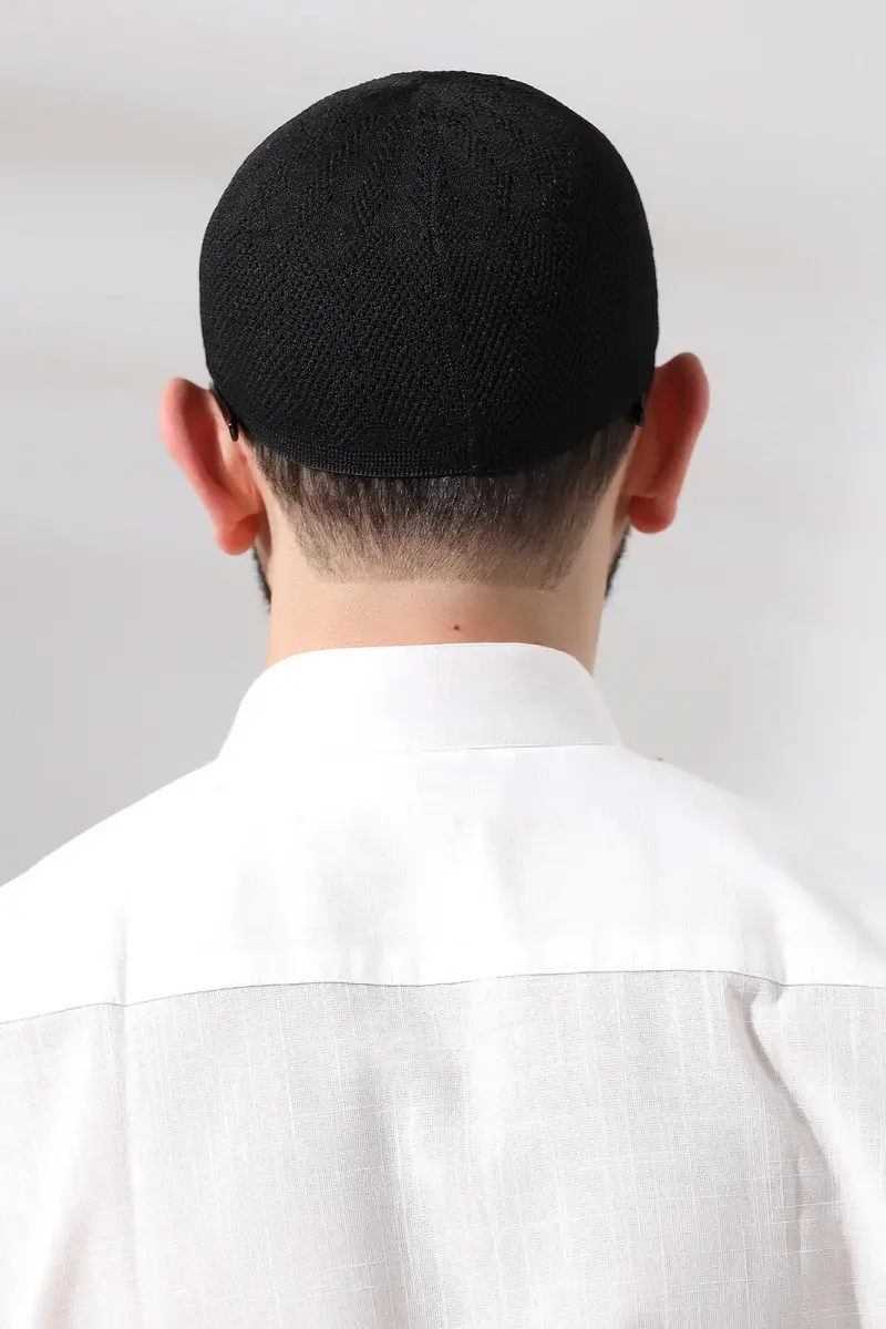 Siyah Safir Dantel Detaylı Örme Namaz Takkesi - 5